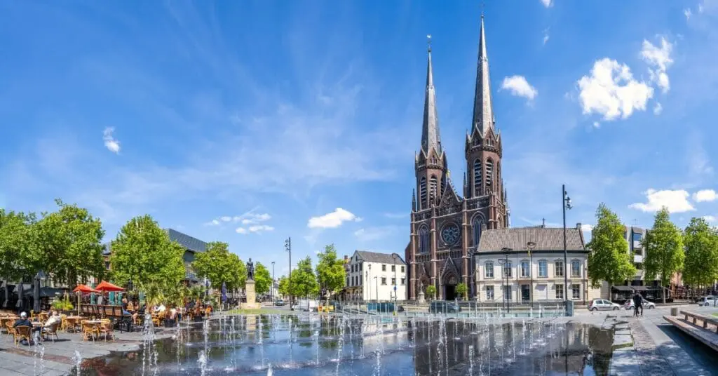 Tilburg residential area and city square – affordable entry point to buy a house in the Netherlands